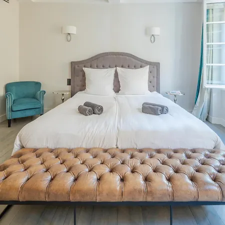 Beau Clocher Couette-café Saint-Tropez